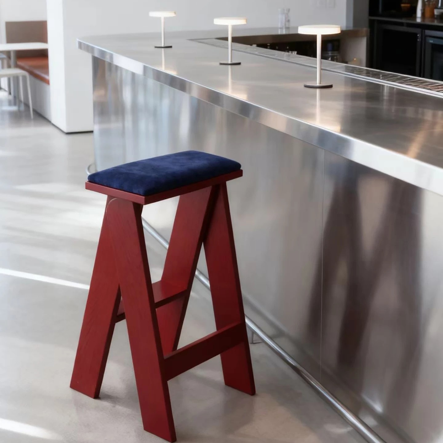 Taburete de Bar Plegable Moder - Commercial Kitchen Design reseña y precio
